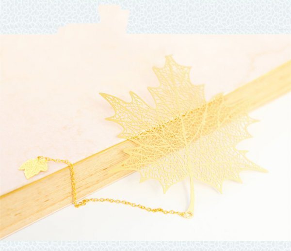 Metal Creative Paper Pattern Hollow Plating Maple Leaf Tassel Apricot Leaf Bookmark